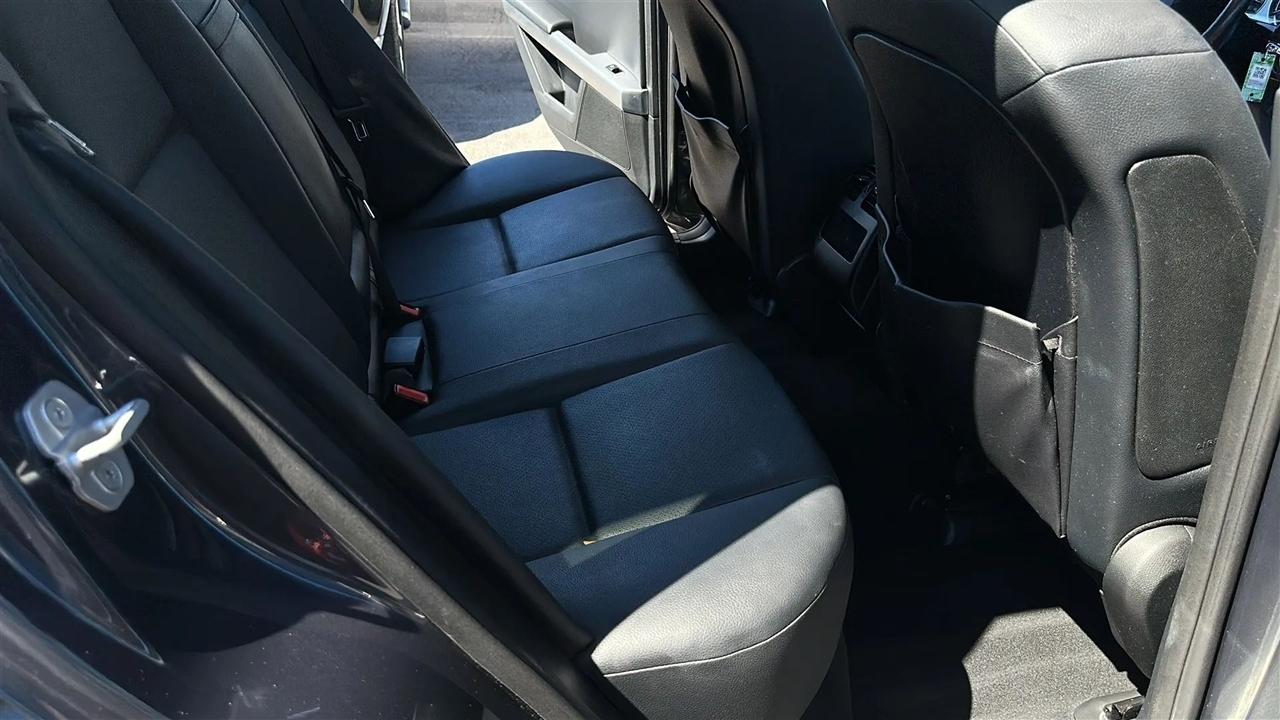 Mercedes-Benz GLK-Class  2011