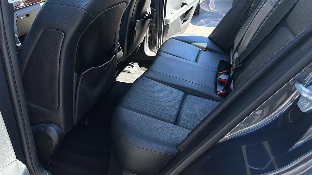 Mercedes-Benz GLK-Class  2011