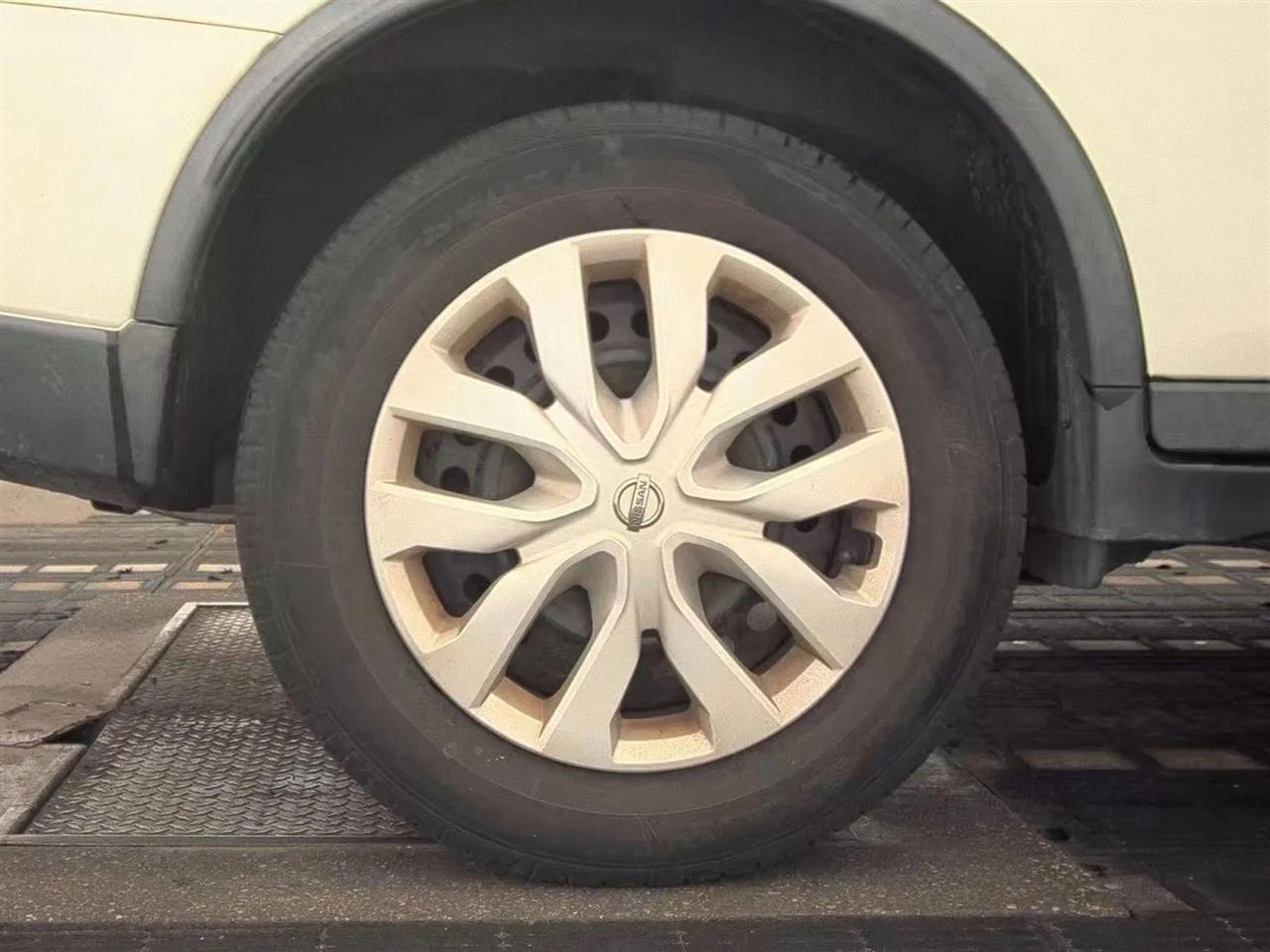 Nissan Rogue  2020
