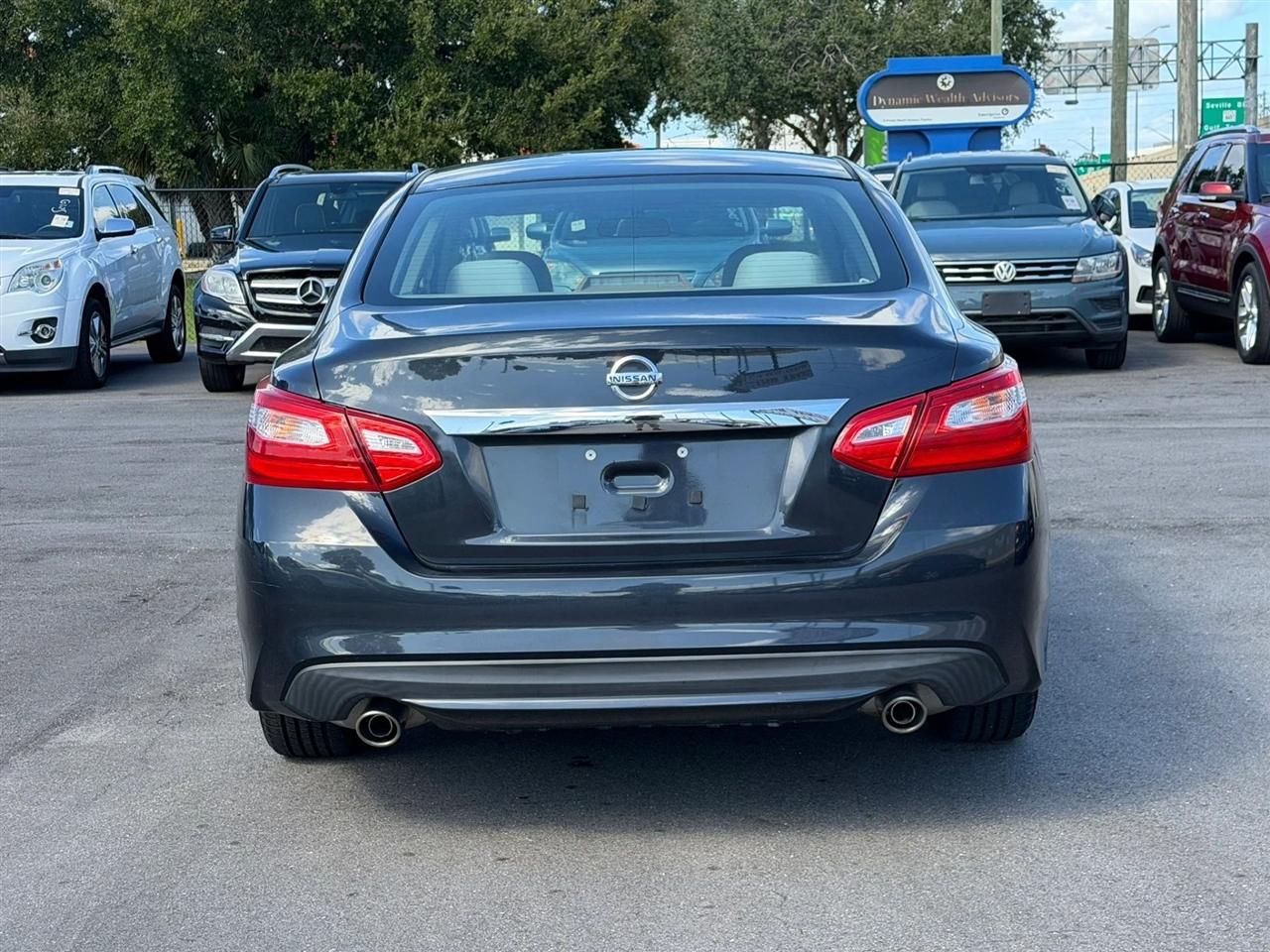 Nissan Altima  2016