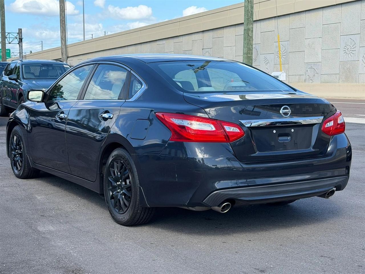 Nissan Altima  2016