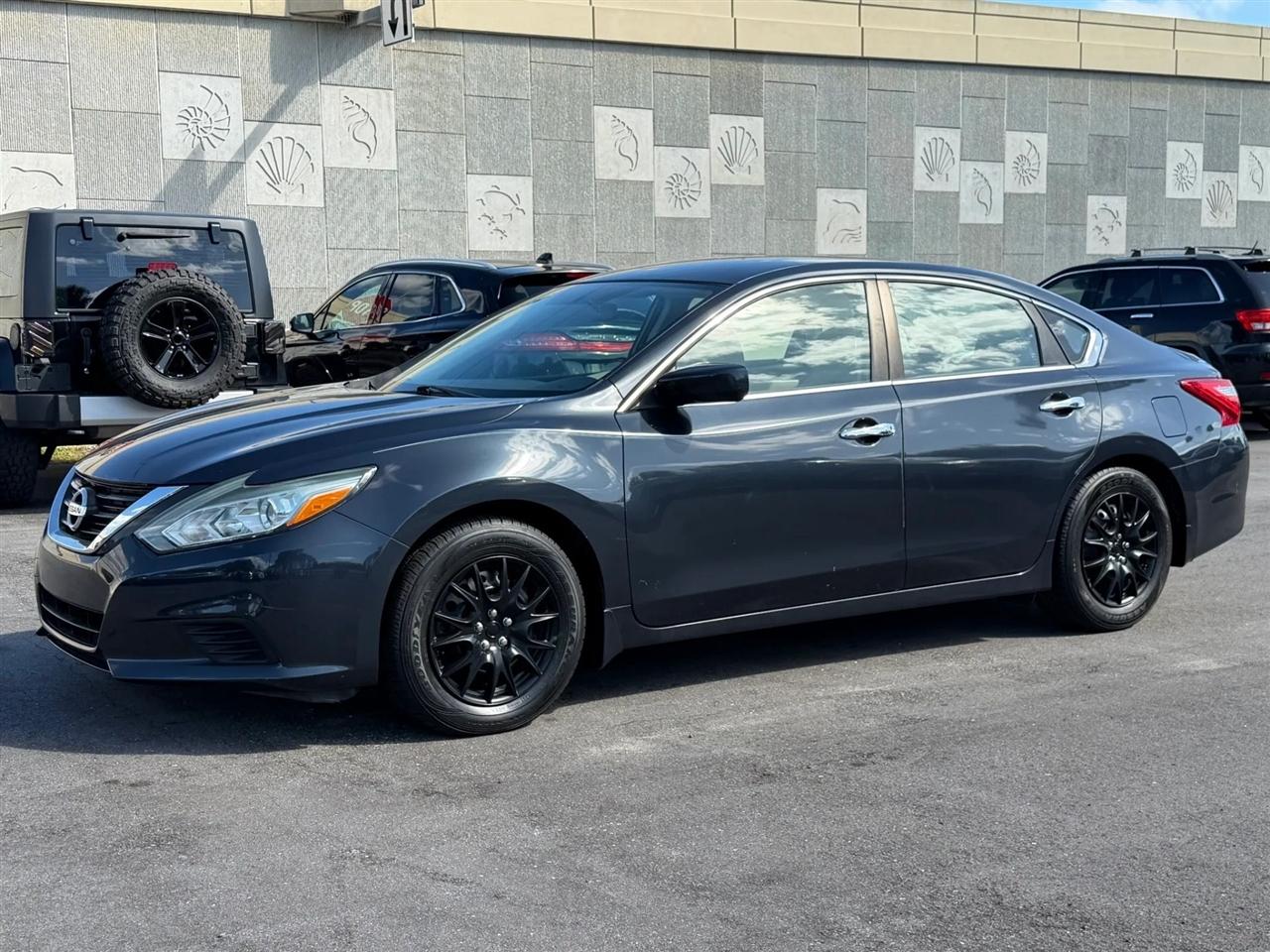 Nissan Altima  2016