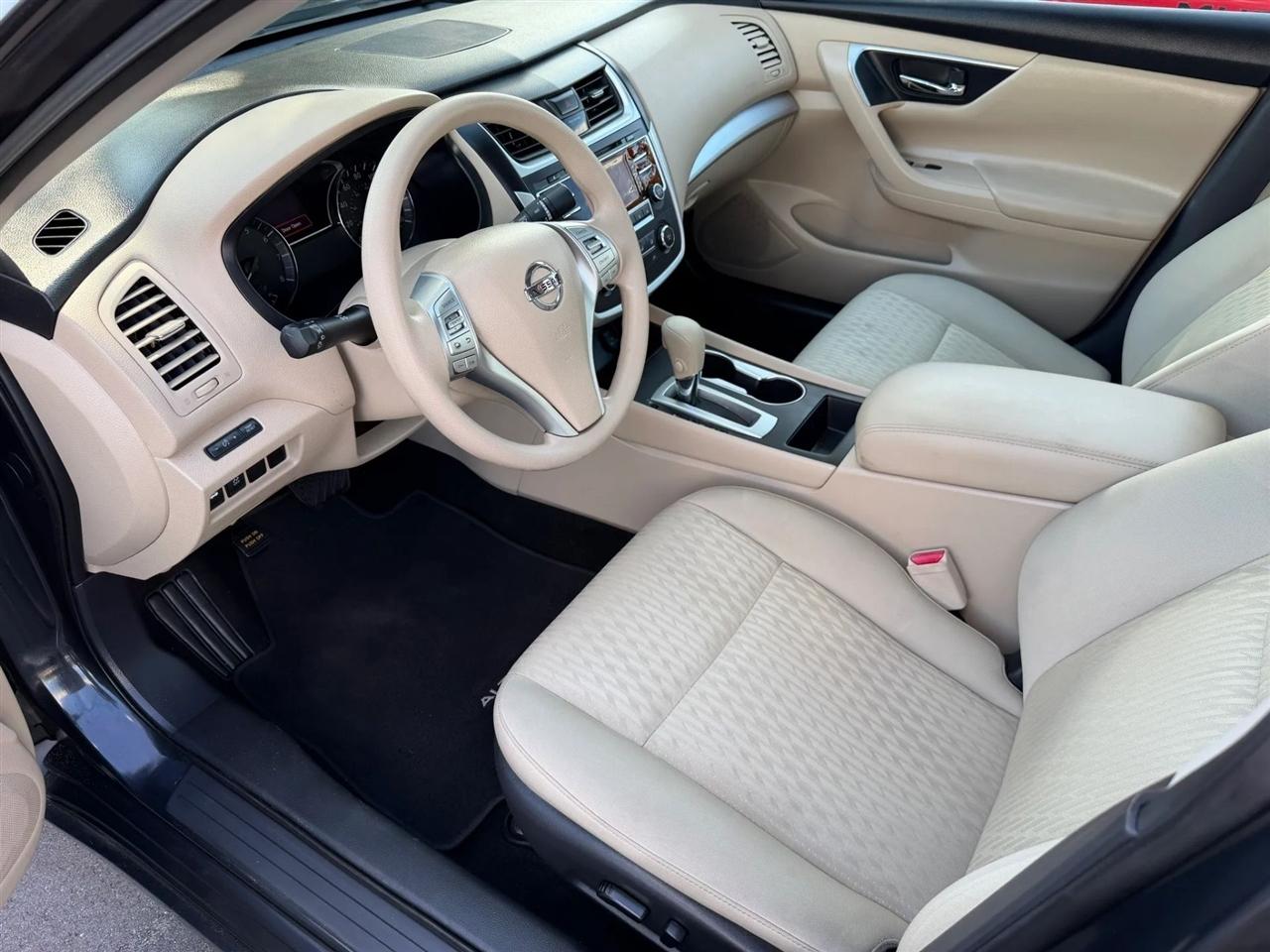 Nissan Altima  2016