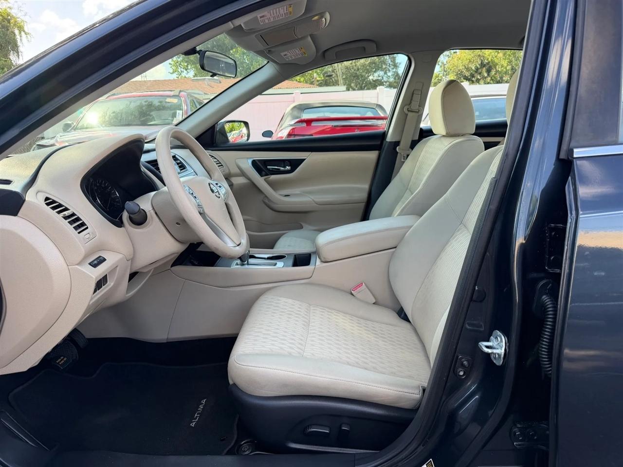 Nissan Altima  2016