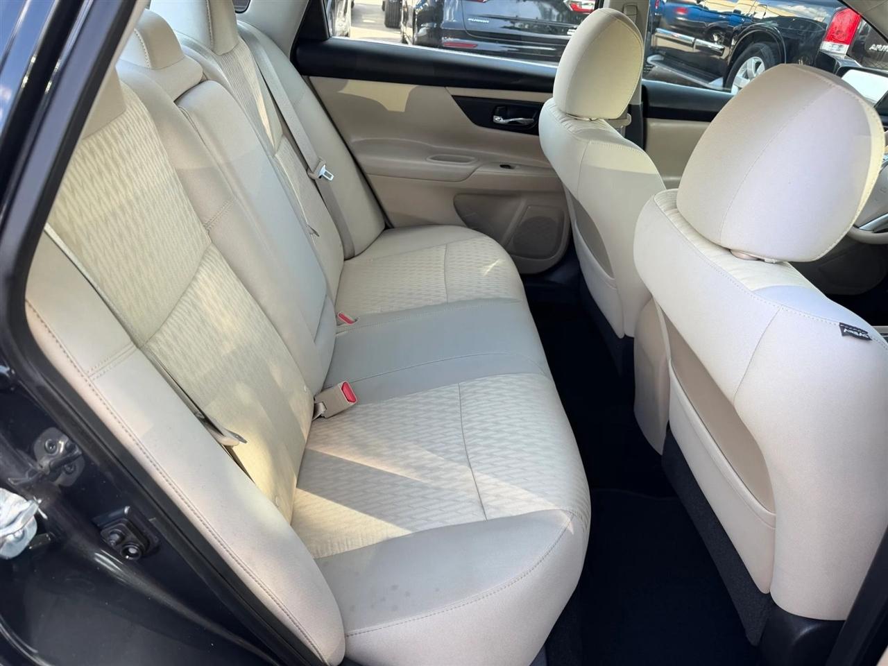 Nissan Altima  2016