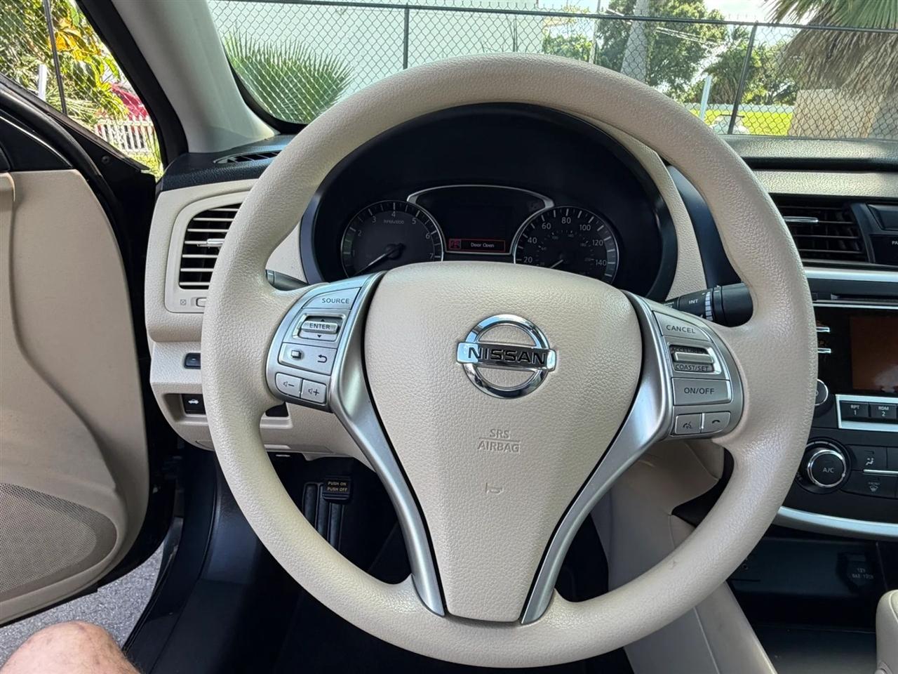 Nissan Altima  2016