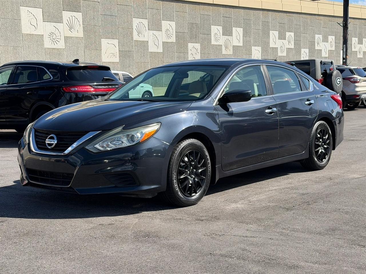 Nissan Altima  2016
