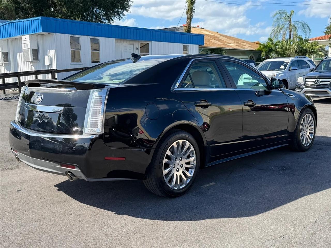 Cadillac CTS Sedan  2011