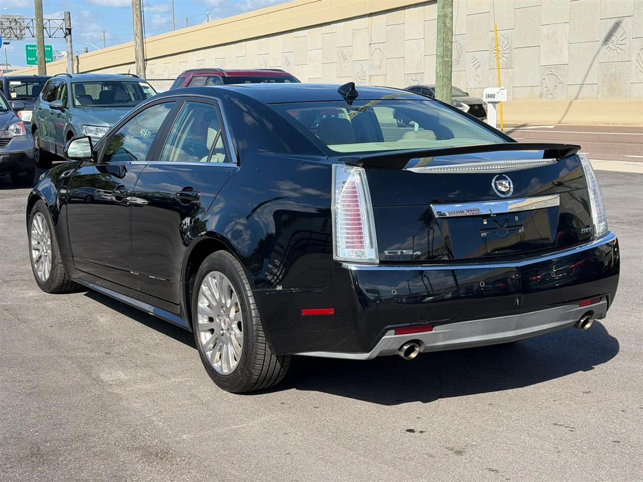 Cadillac CTS Sedan  2011
