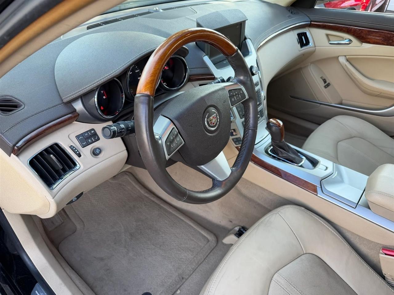 Cadillac CTS Sedan  2011