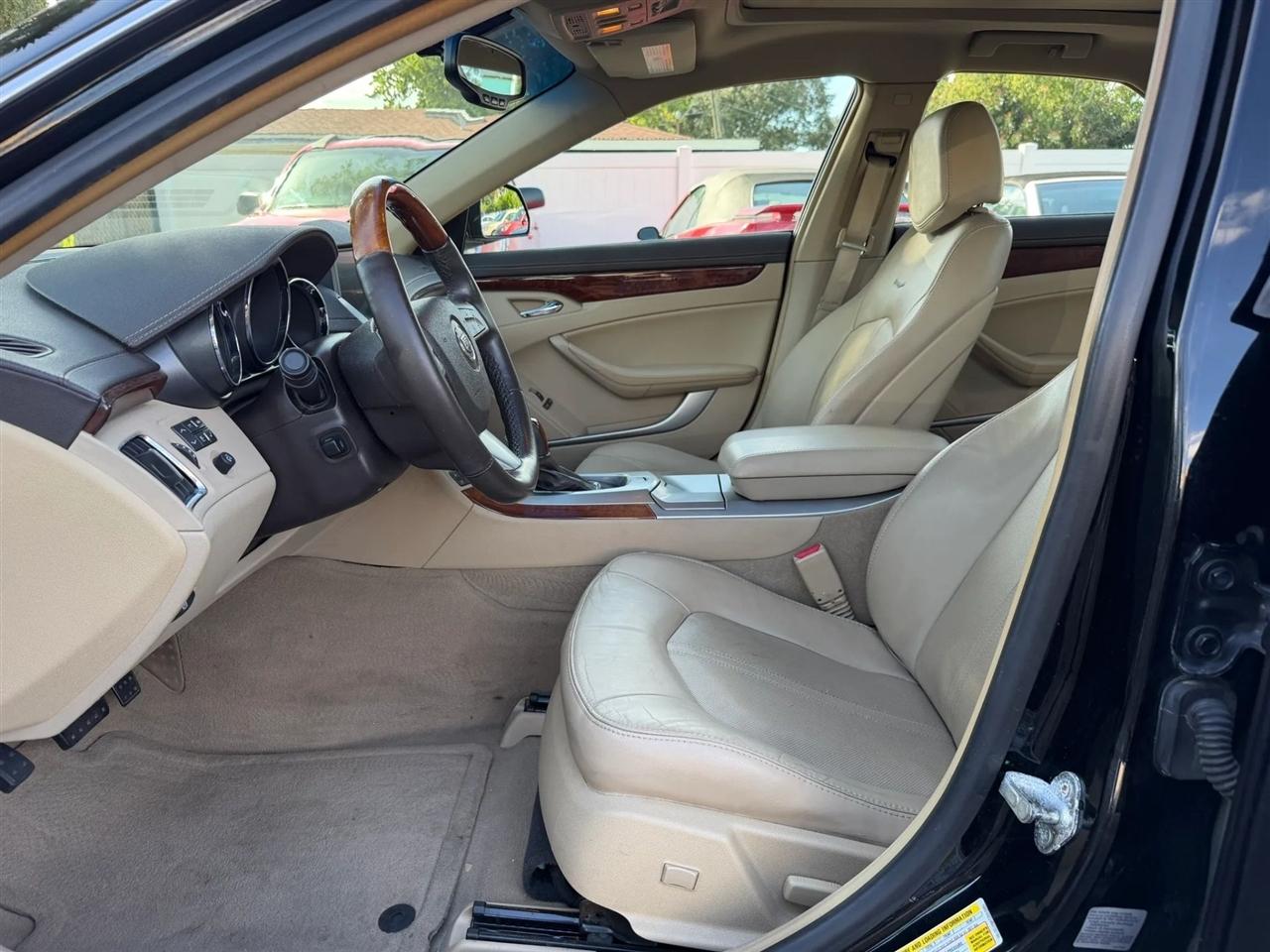 Cadillac CTS Sedan  2011