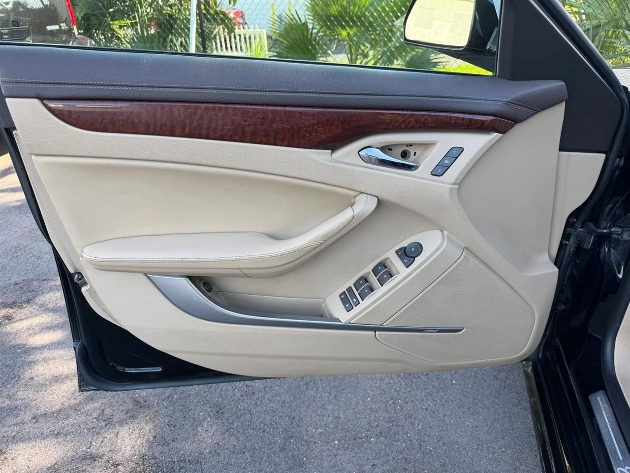 Cadillac CTS Sedan  2011