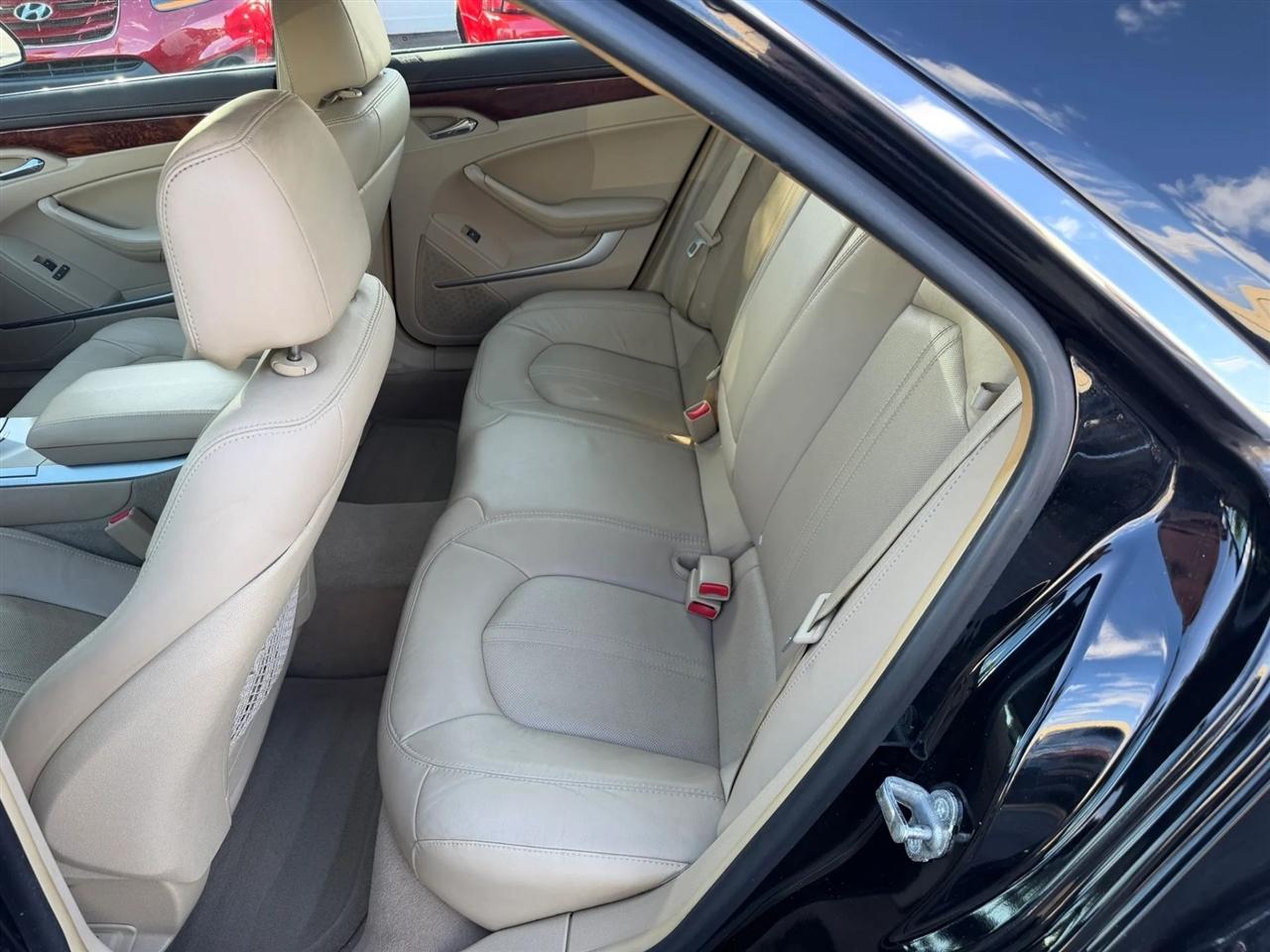 Cadillac CTS Sedan  2011