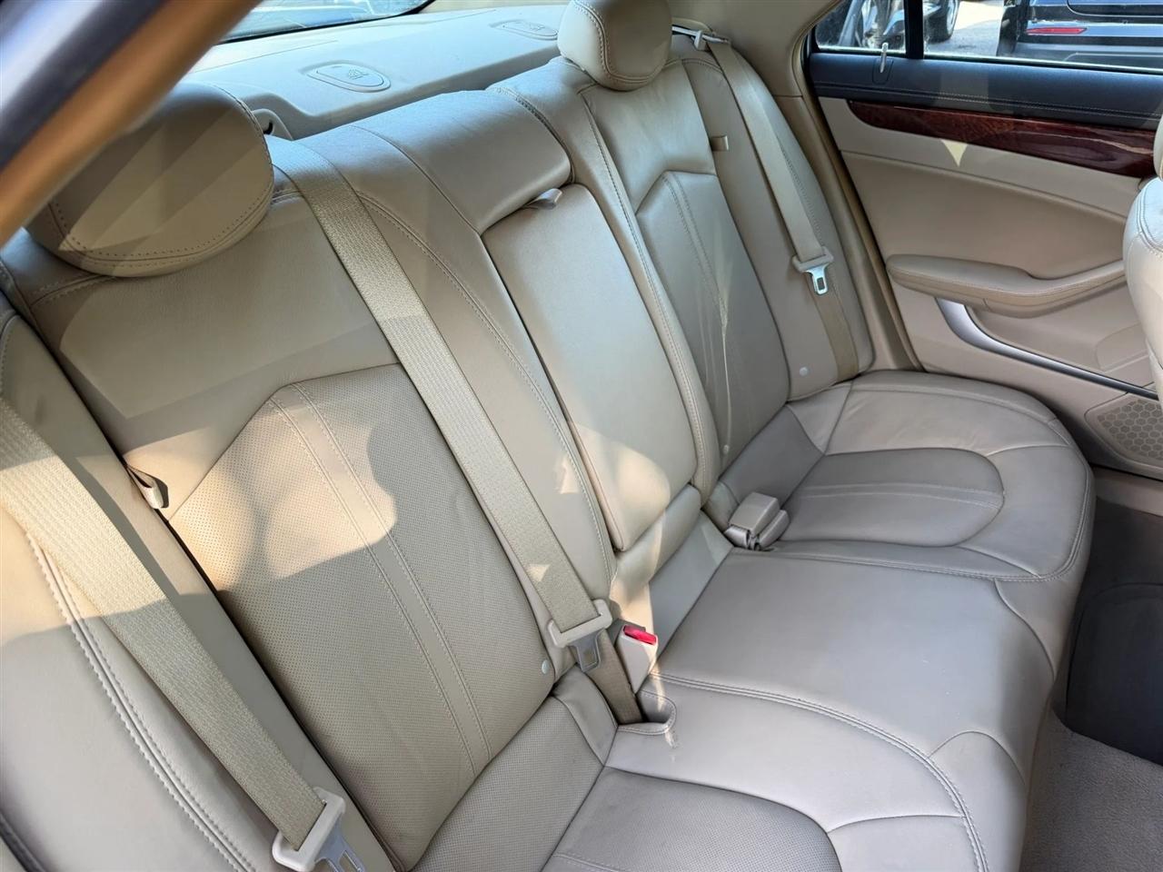 Cadillac CTS Sedan  2011