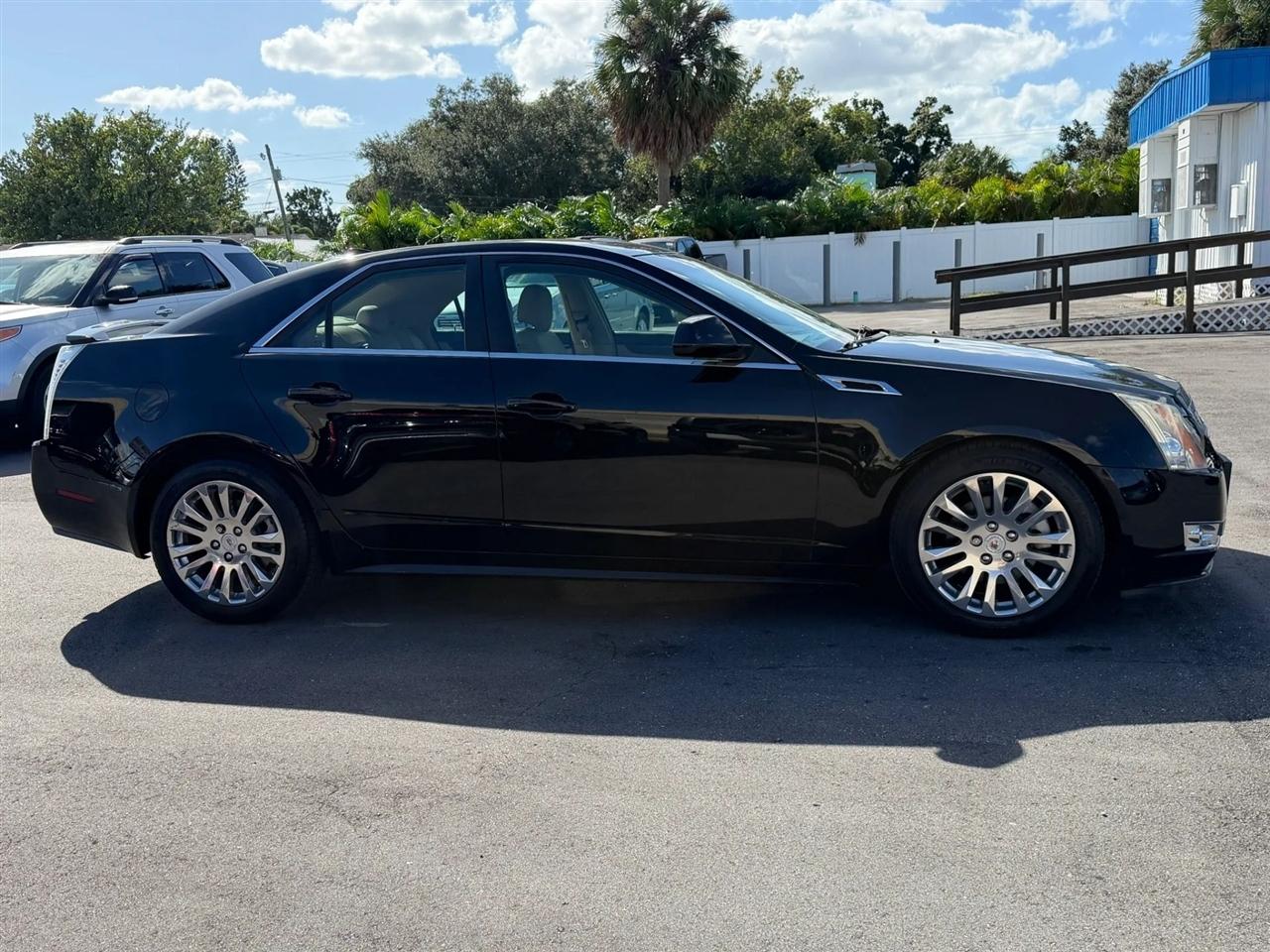 Cadillac CTS Sedan  2011