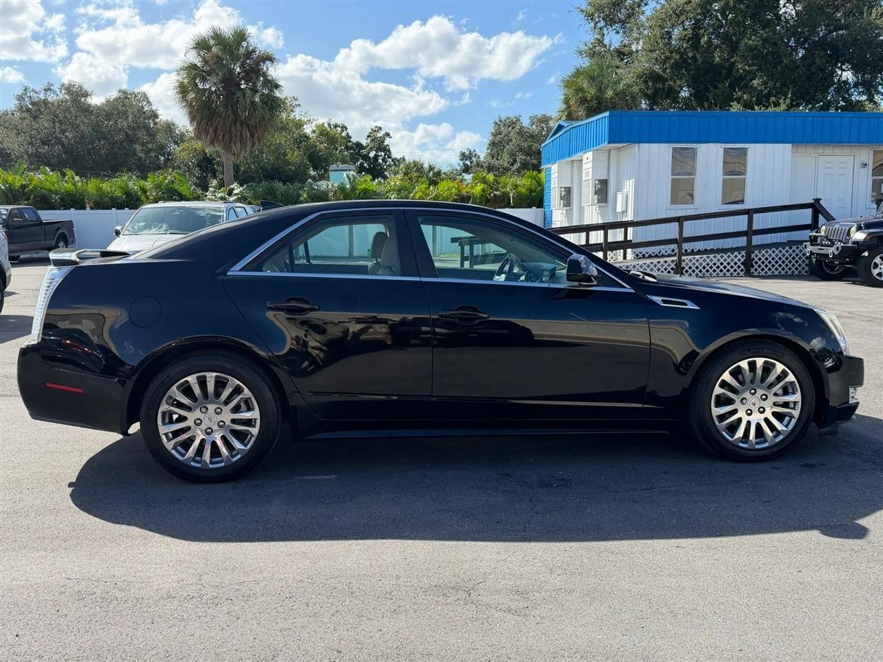 Cadillac CTS Sedan  2011