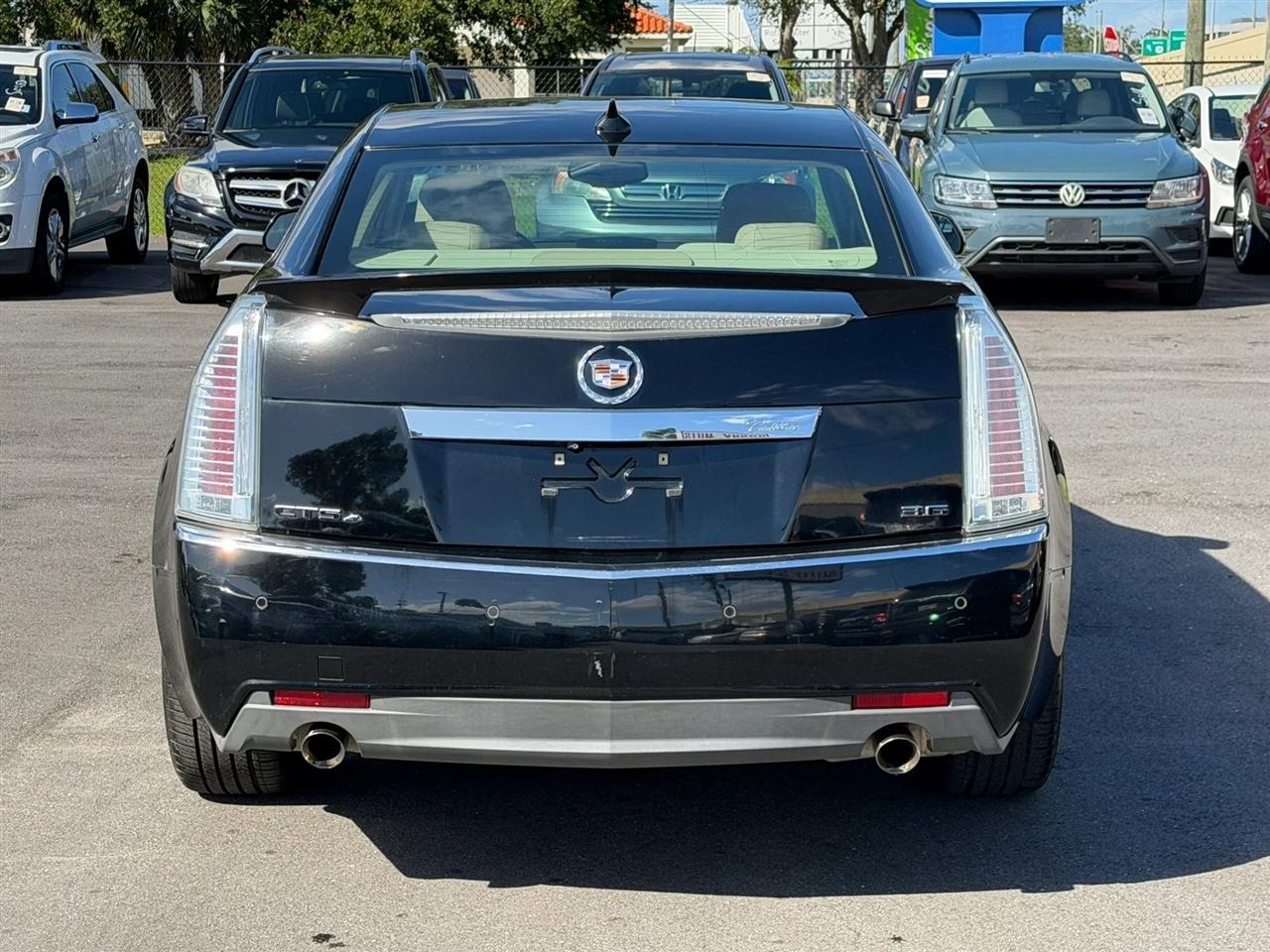 Cadillac CTS Sedan  2011