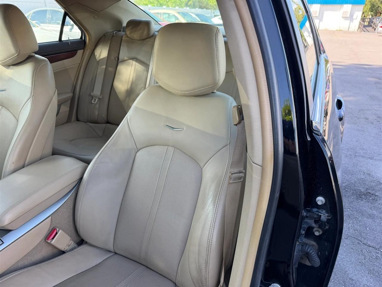 Cadillac CTS Sedan  2011