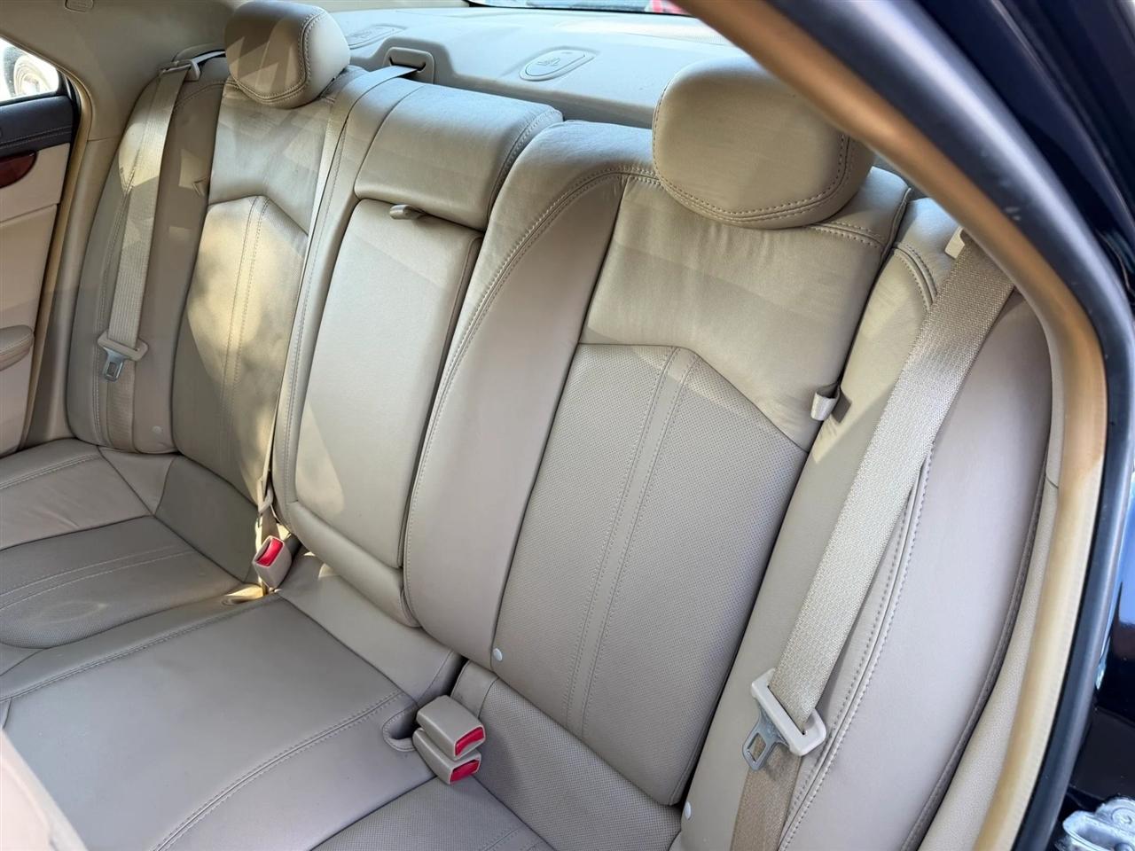 Cadillac CTS Sedan  2011