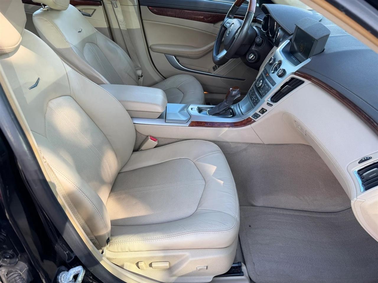 Cadillac CTS Sedan  2011