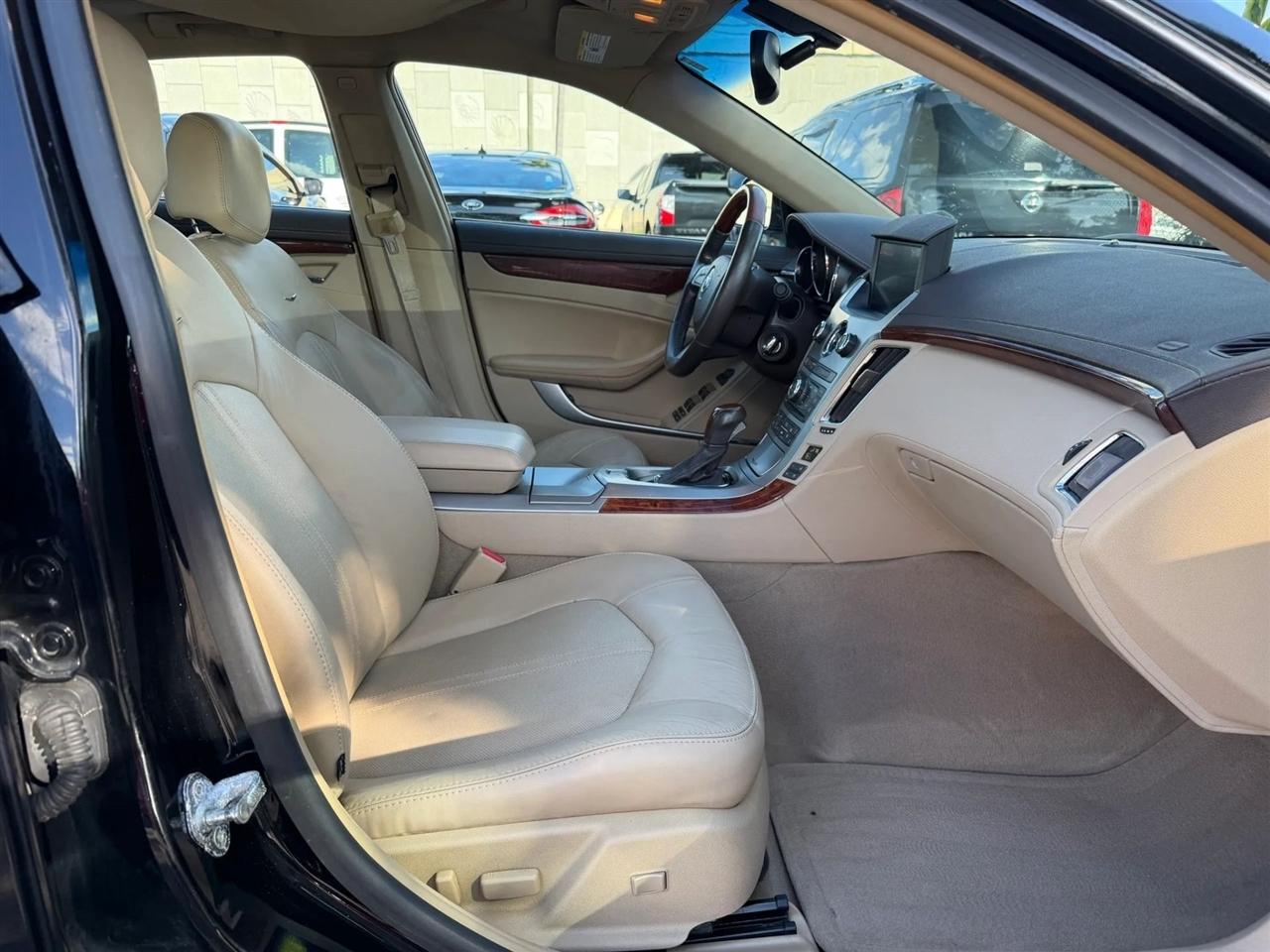 Cadillac CTS Sedan  2011