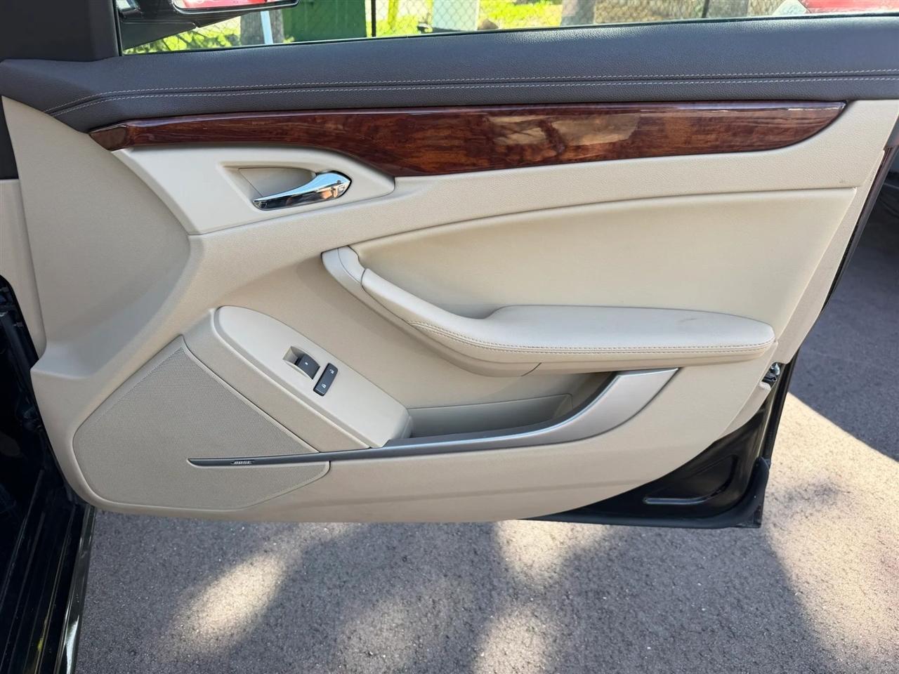 Cadillac CTS Sedan  2011