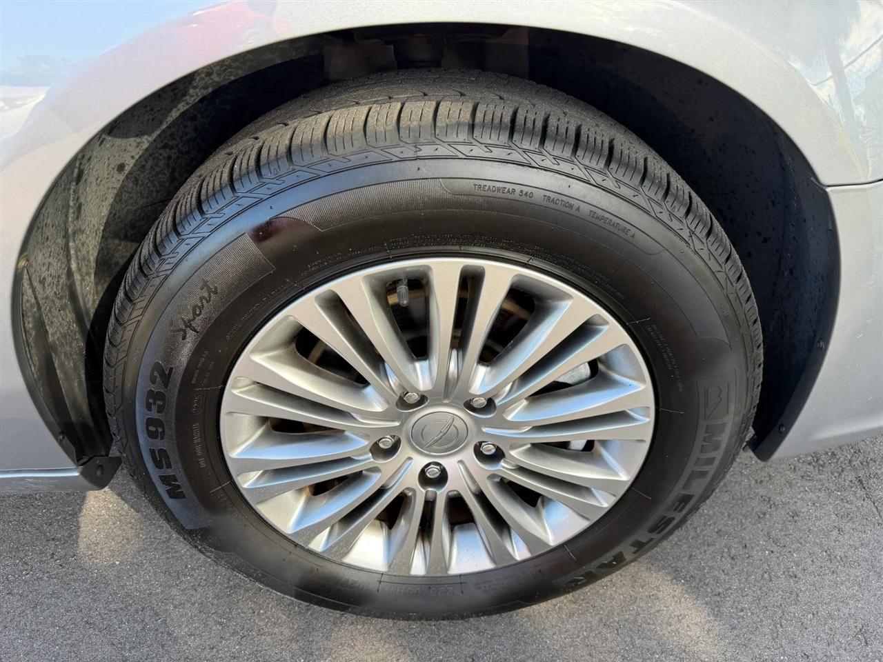 Chrysler Town & Country  2013