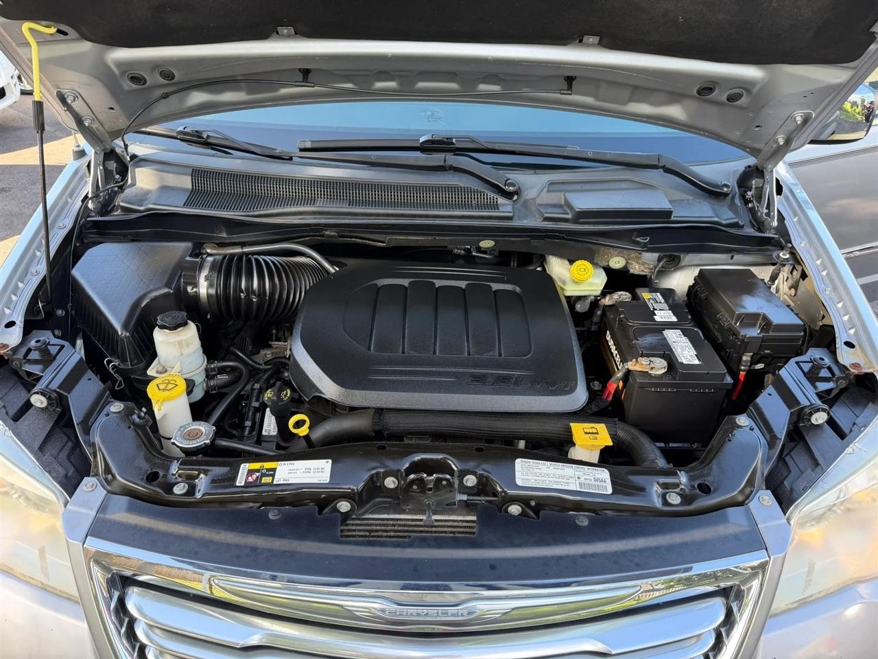 Chrysler Town & Country  2013