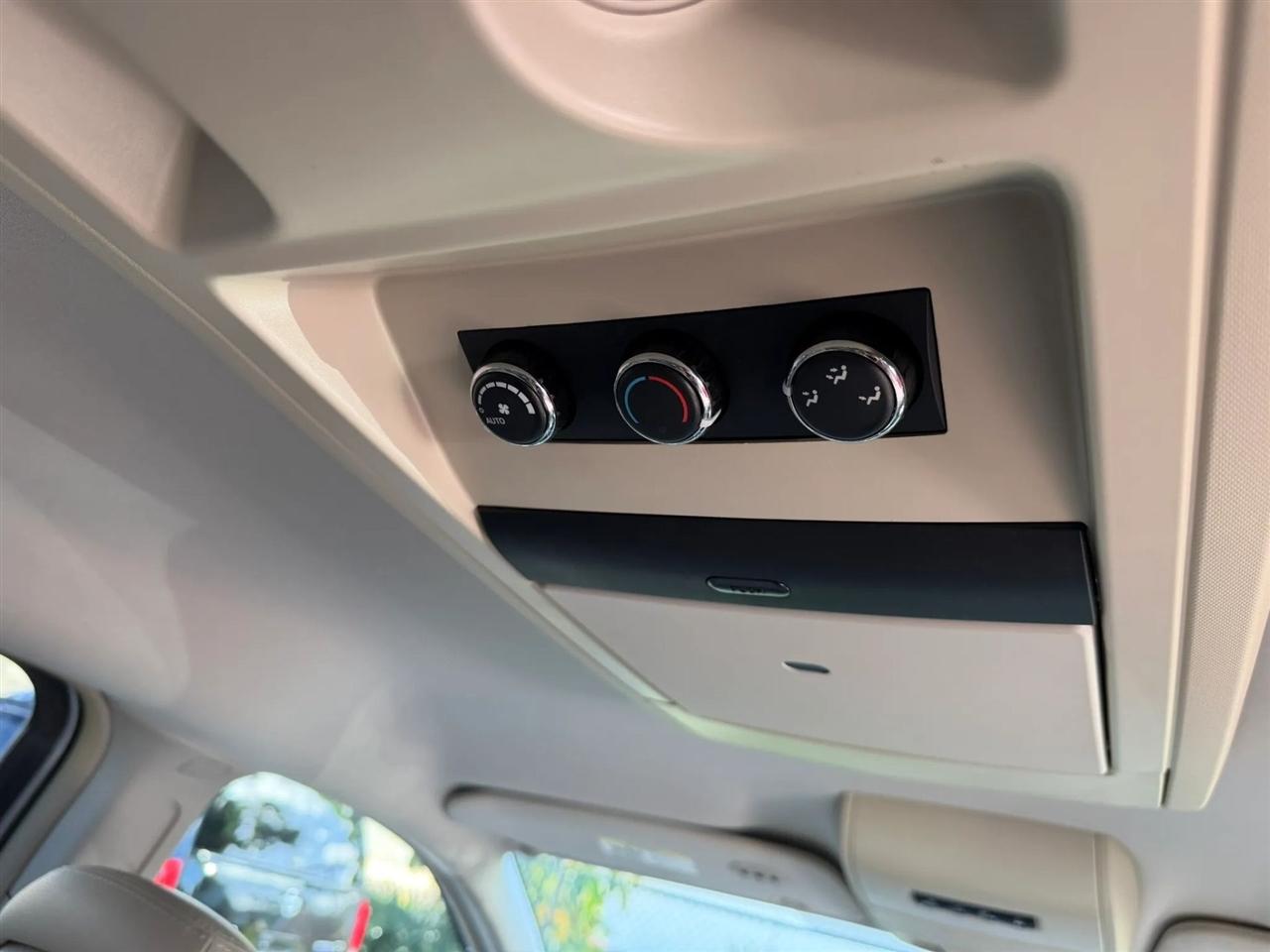 Chrysler Town & Country  2013