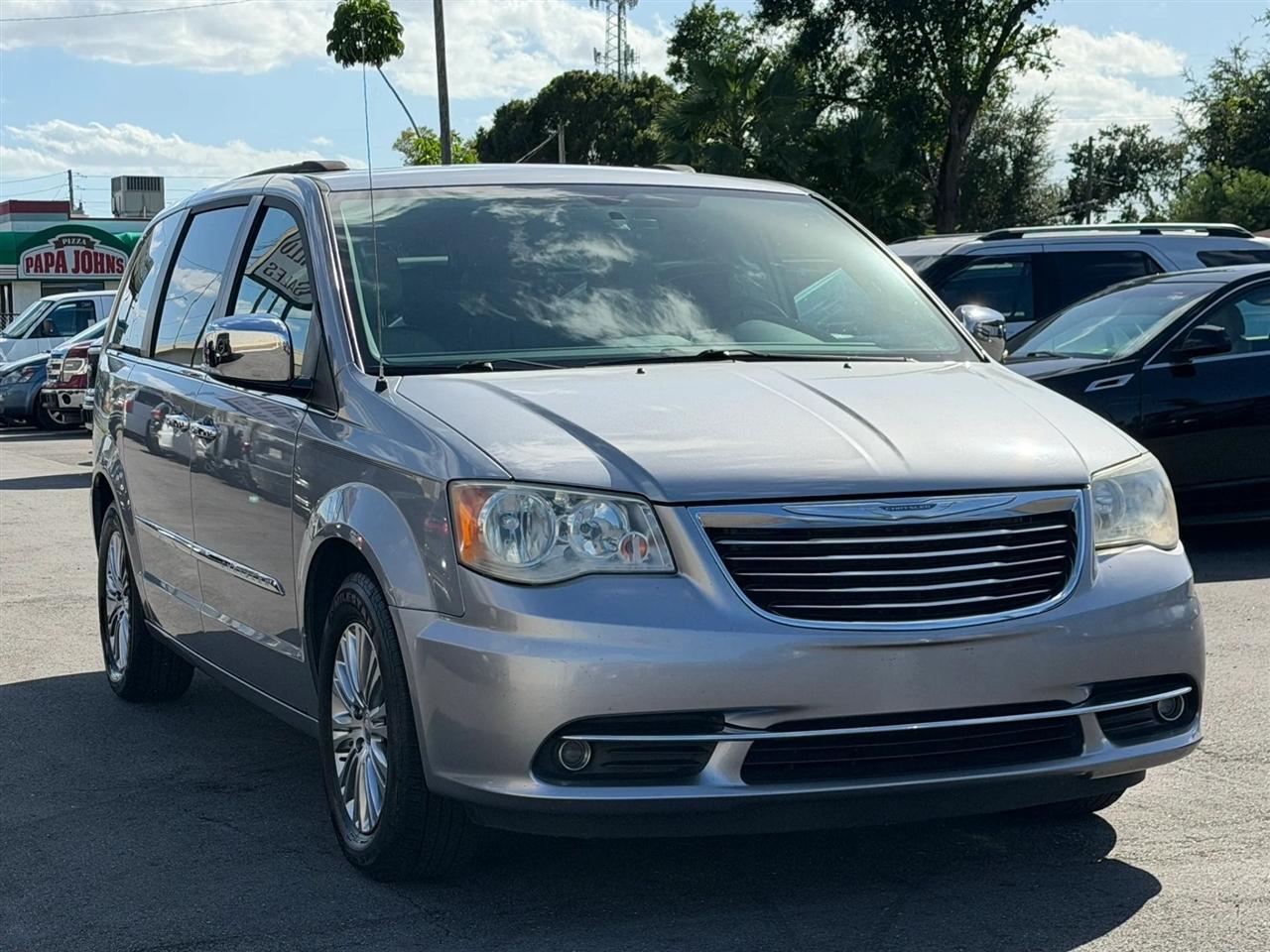 Chrysler Town & Country  2013