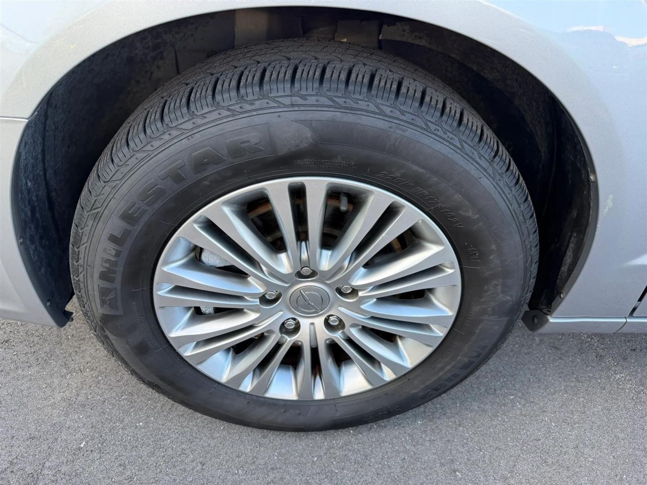Chrysler Town & Country  2013
