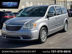 2013 Chrysler Town & Country 