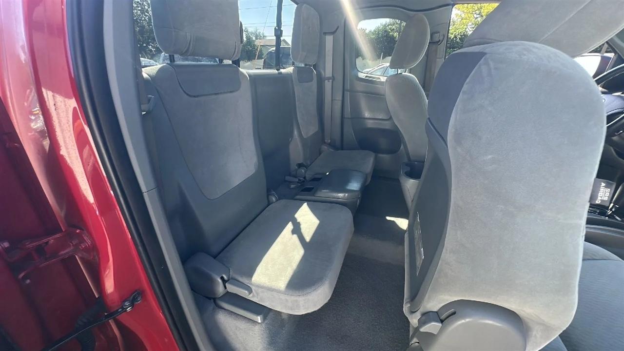 Toyota Tacoma  2010