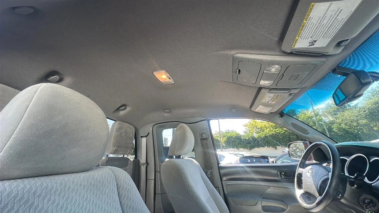 Toyota Tacoma  2010