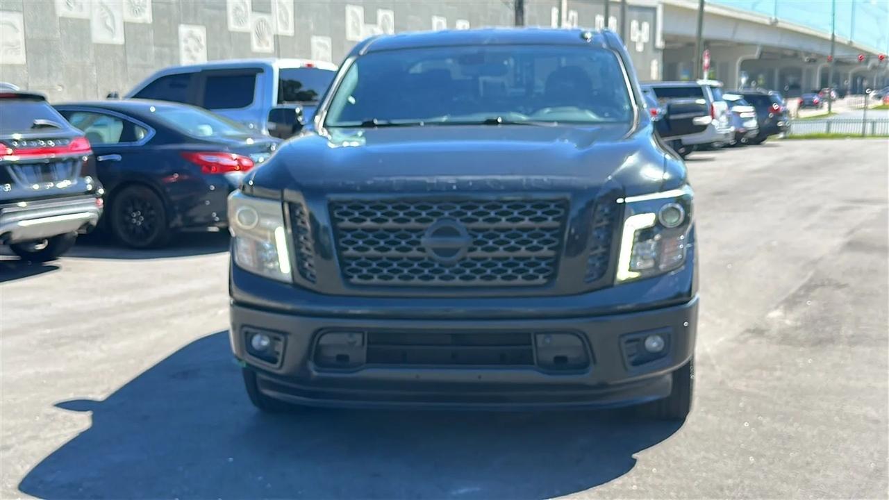 Nissan Titan  2019