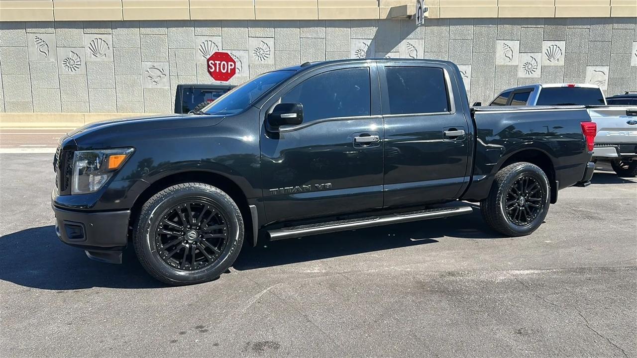 Nissan Titan  2019