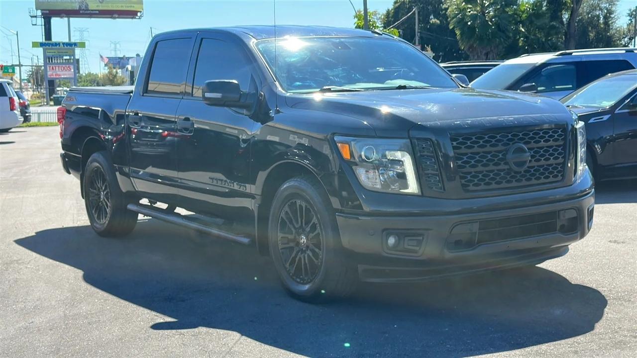 Nissan Titan  2019