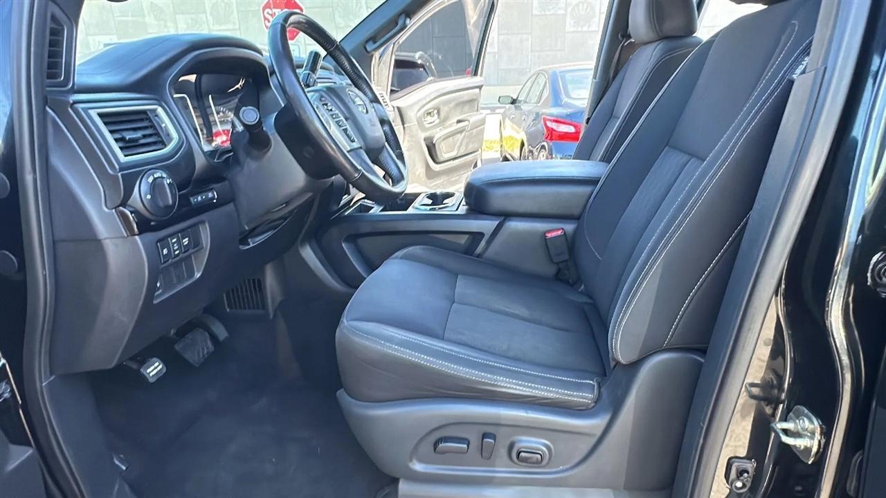 Nissan Titan  2019