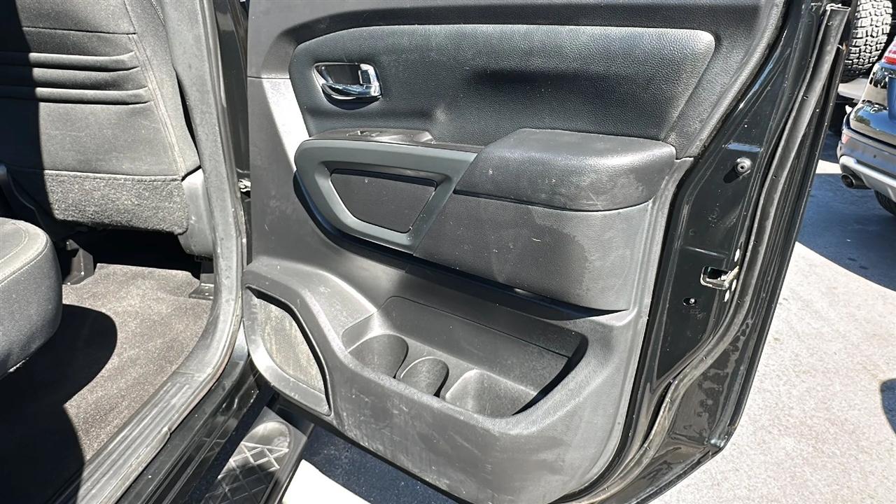 Nissan Titan  2019