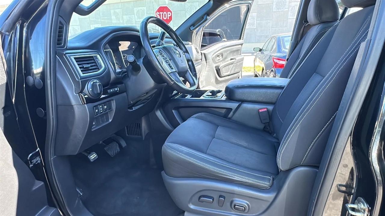Nissan Titan  2019