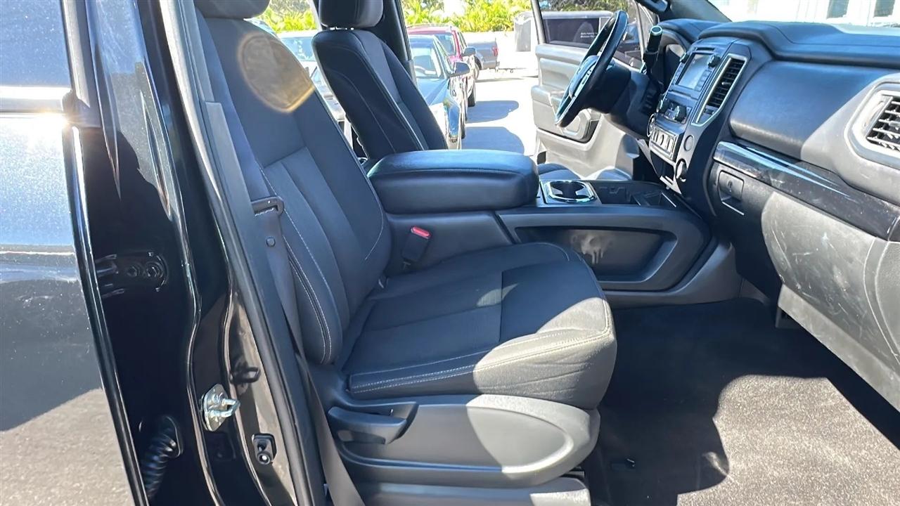 Nissan Titan  2019