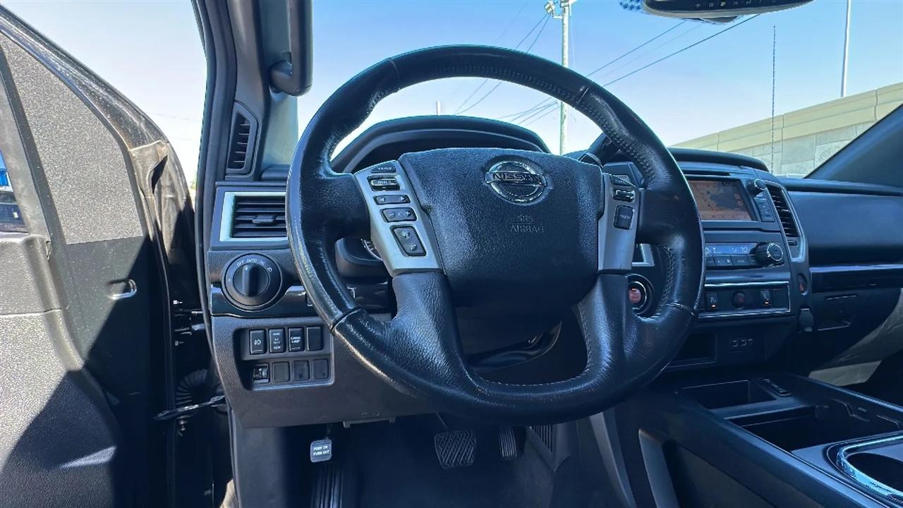 Nissan Titan  2019