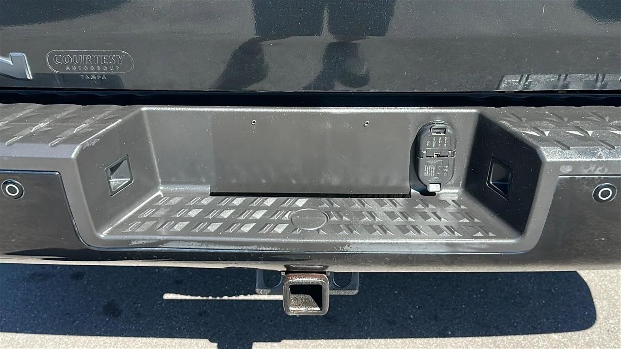 Nissan Titan  2019