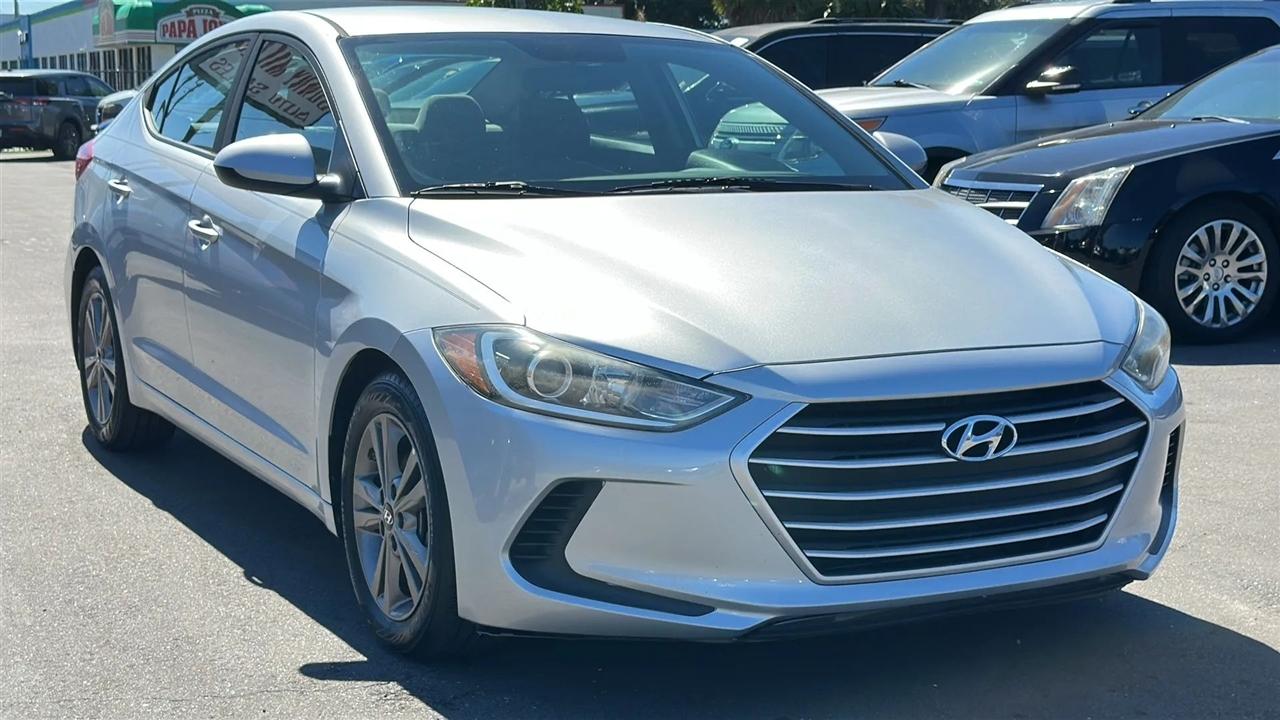 Hyundai Elantra  2018
