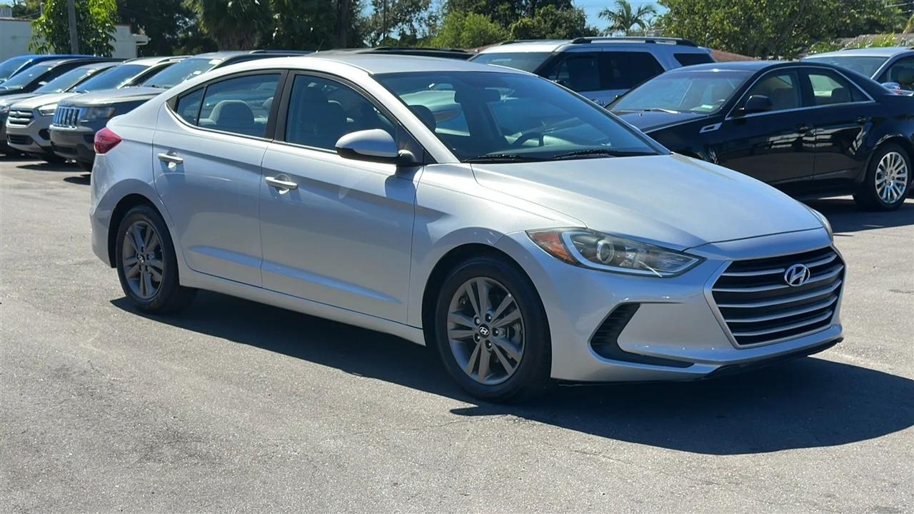 Hyundai Elantra  2018