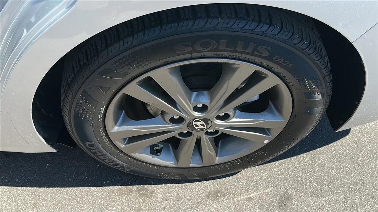 Hyundai Elantra  2018