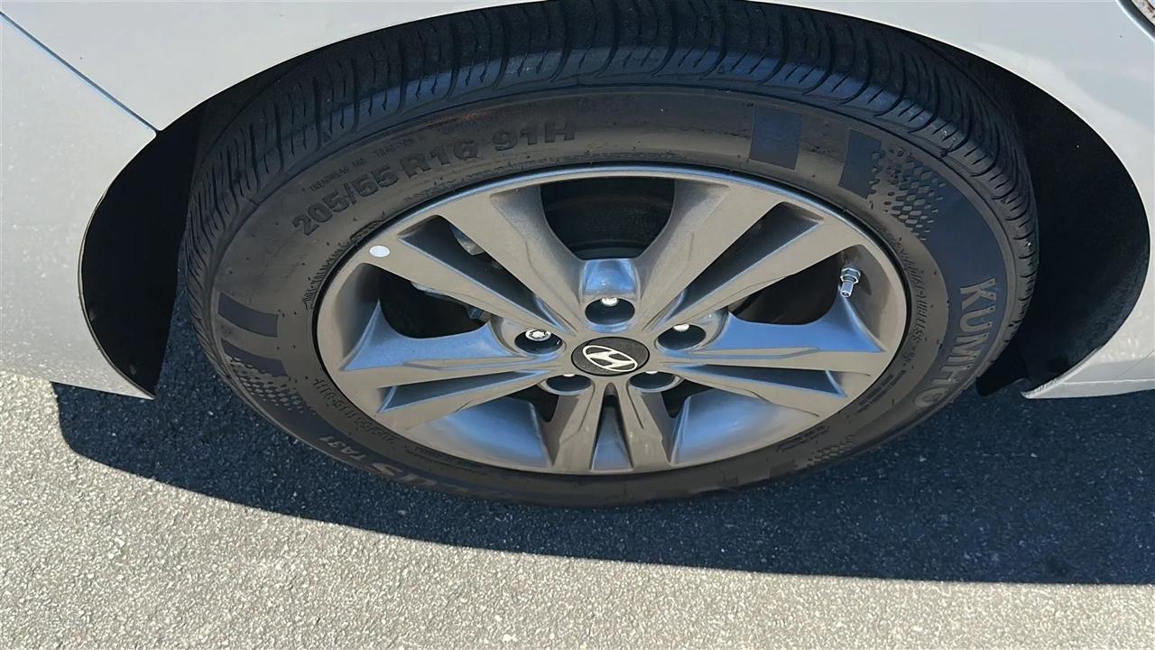 Hyundai Elantra  2018