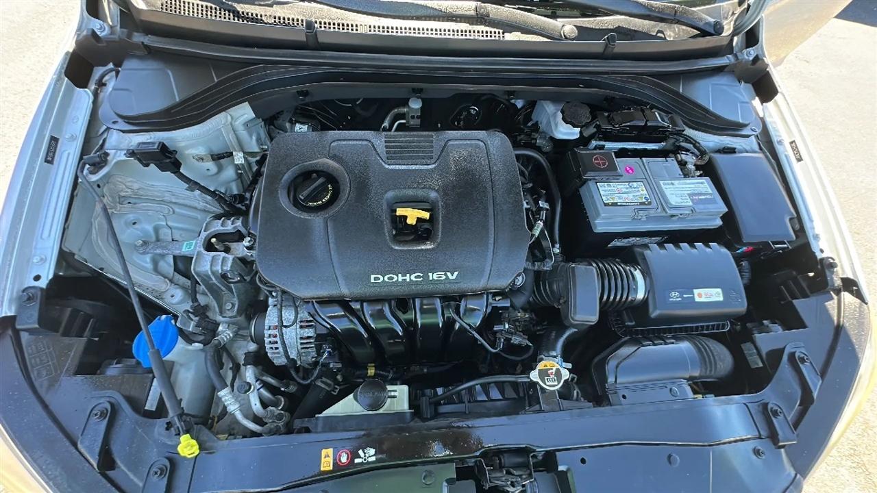Hyundai Elantra  2018