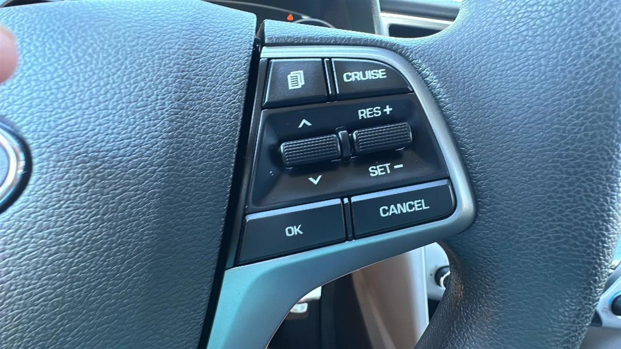 Hyundai Elantra  2018