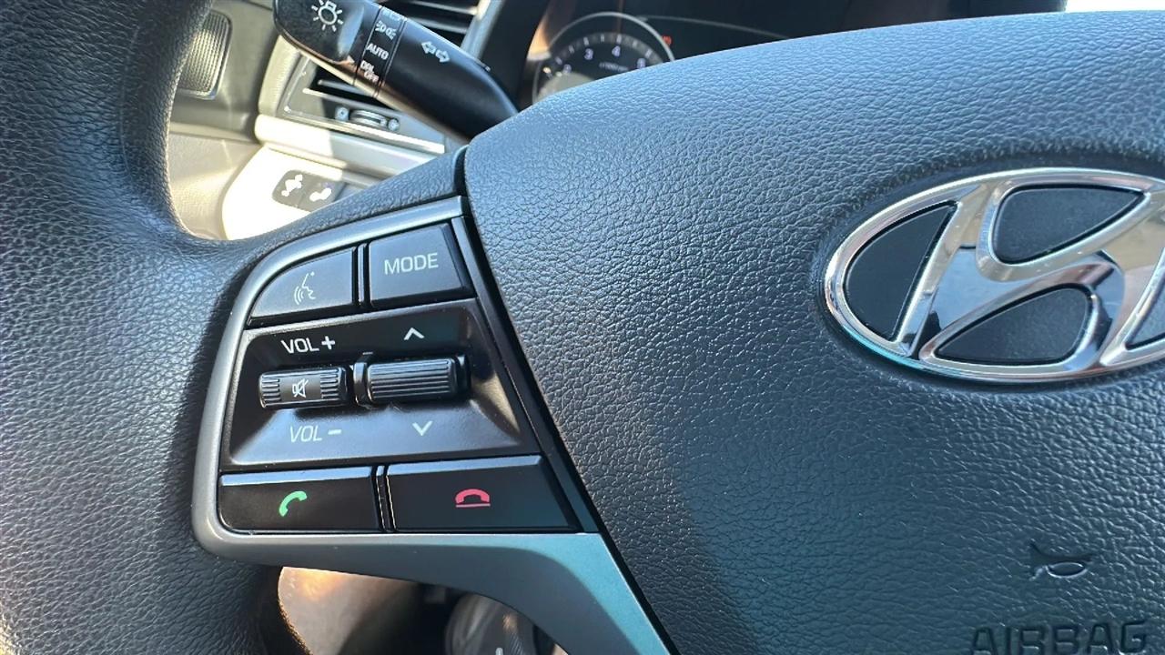 Hyundai Elantra  2018